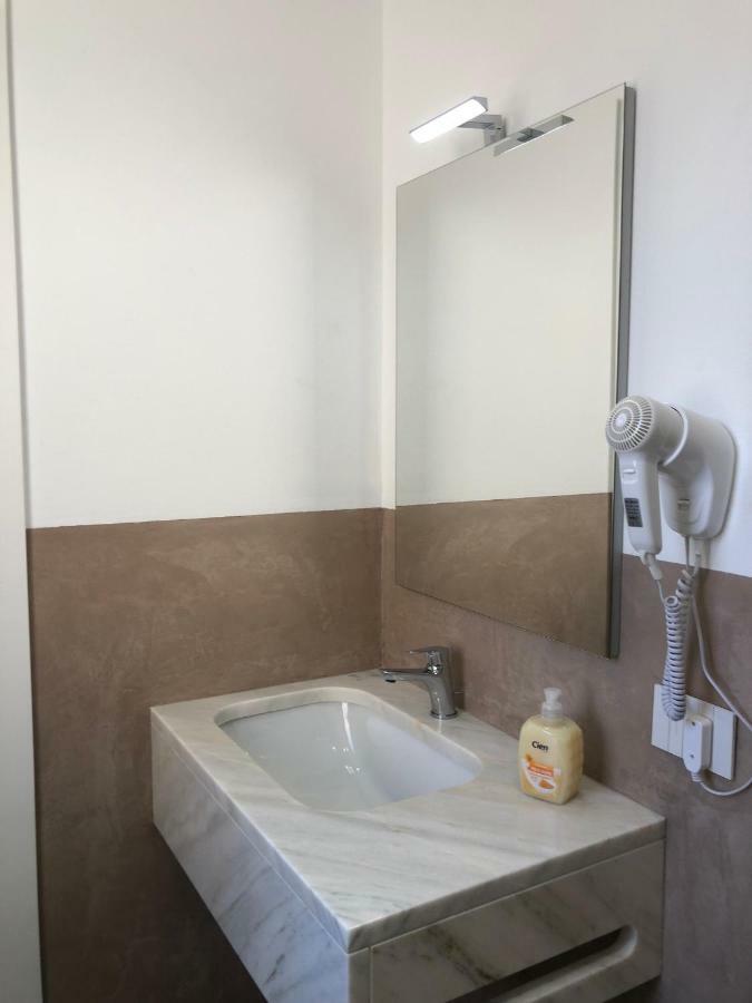 White Asses Rooms Castellammare del Golfo Buitenkant foto