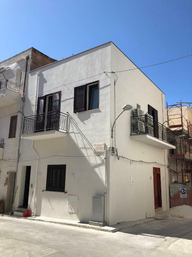 White Asses Rooms Castellammare del Golfo Buitenkant foto