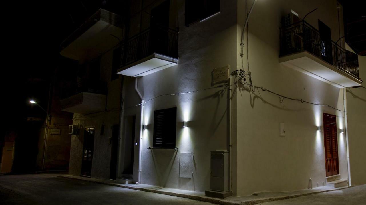 White Asses Rooms Castellammare del Golfo Buitenkant foto